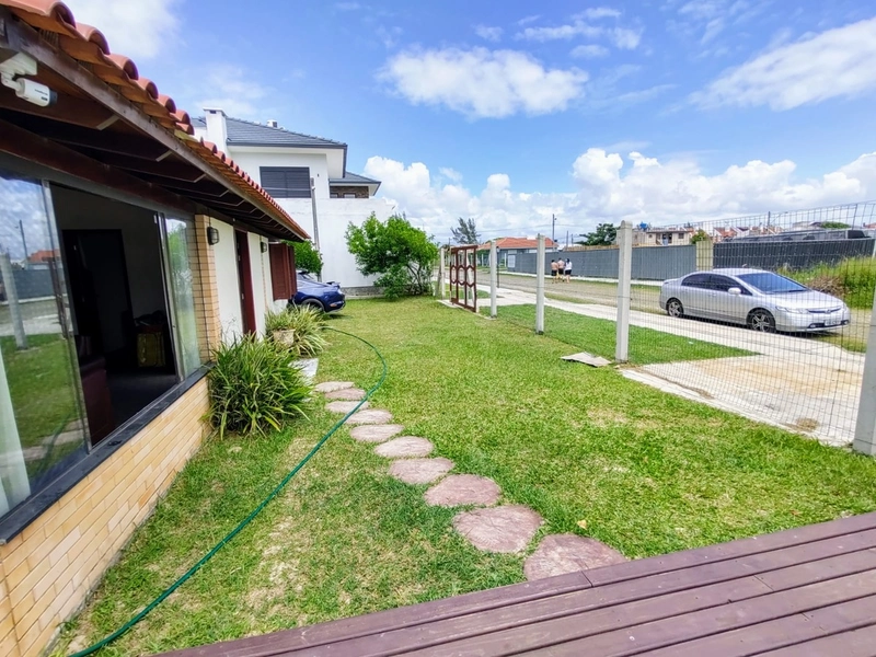 Casa 04 dormitórios  pé na areia, temporada em Capão da Canoa: 18ª foto da galeria de imagens do imóvel