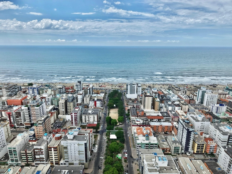 APARTAMENTO ESPAÇOSO,  ANDAR ALTO COM VISTA DO MAR: 4ª foto da galeria de imagens do imóvel
