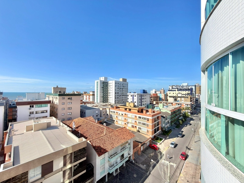 APARTAMENTO ESPAÇOSO,  ANDAR ALTO COM VISTA DO MAR: 14ª foto da galeria de imagens do imóvel