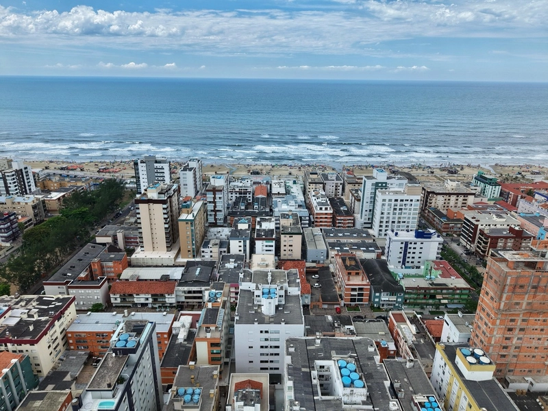 APARTAMENTO ESPAÇOSO,  ANDAR ALTO COM VISTA DO MAR: 32ª foto da galeria de imagens do imóvel
