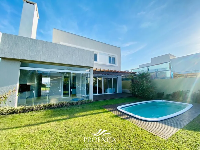 Casa em Condomínio 05 Suites, com piscina , Beira Lago.: 1ª foto da galeria de imagens do imóvel