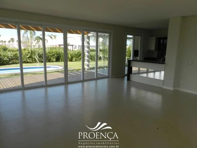 Casa em Condomínio 05 Suites, com piscina , Beira Lago.: 6ª foto da galeria de imagens do imóvel