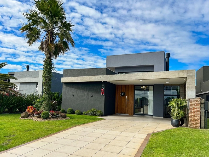 CASA TÉRRA MOBILIADA E DECORADA EM XANGRI-LÁ!: 24ª foto da galeria de imagens do imóvel