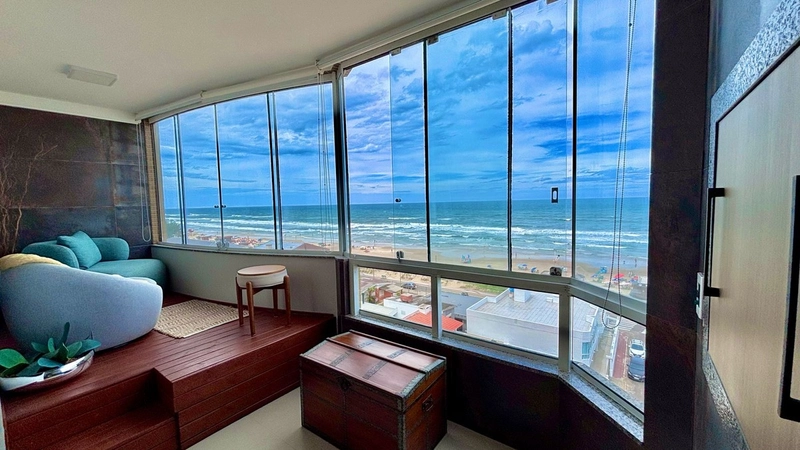 Apartamento de 2 dormitórios Mobiliado e Decorado. Frente vista mar!: 1ª foto da galeria de imagens do imóvel