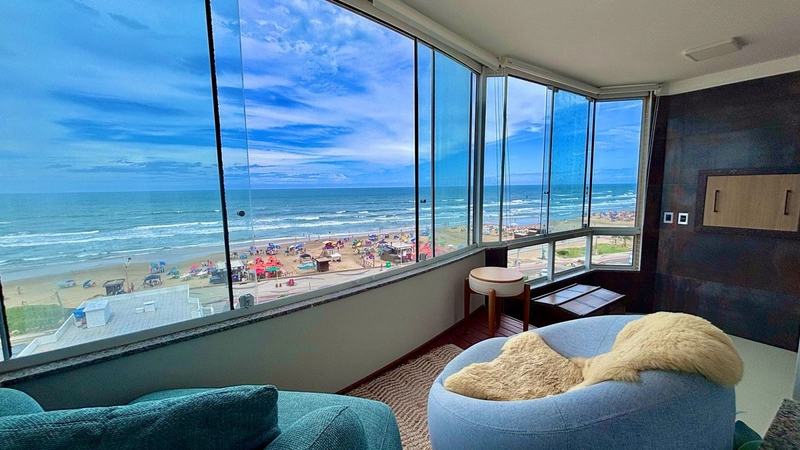 Apartamento de 2 dormitórios Mobiliado e Decorado. Frente vista mar!: 2ª foto da galeria de imagens do imóvel