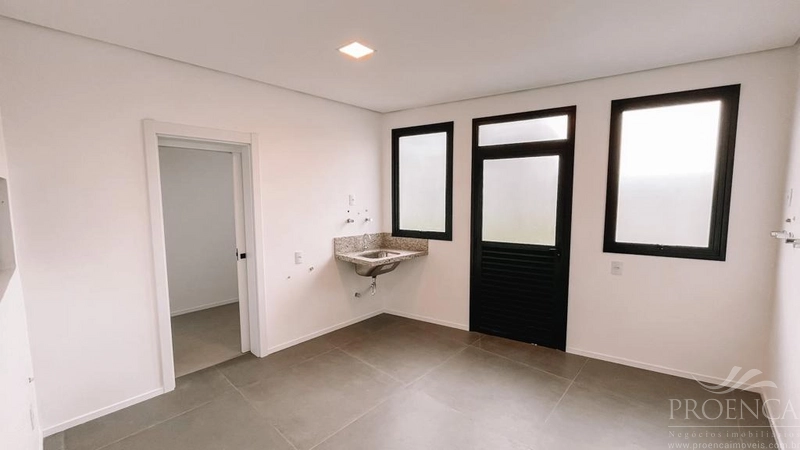 Casa a Venda4 suítes, 2 vagas no Condomínio Green Village.: 9ª foto da galeria de imagens do imóvel