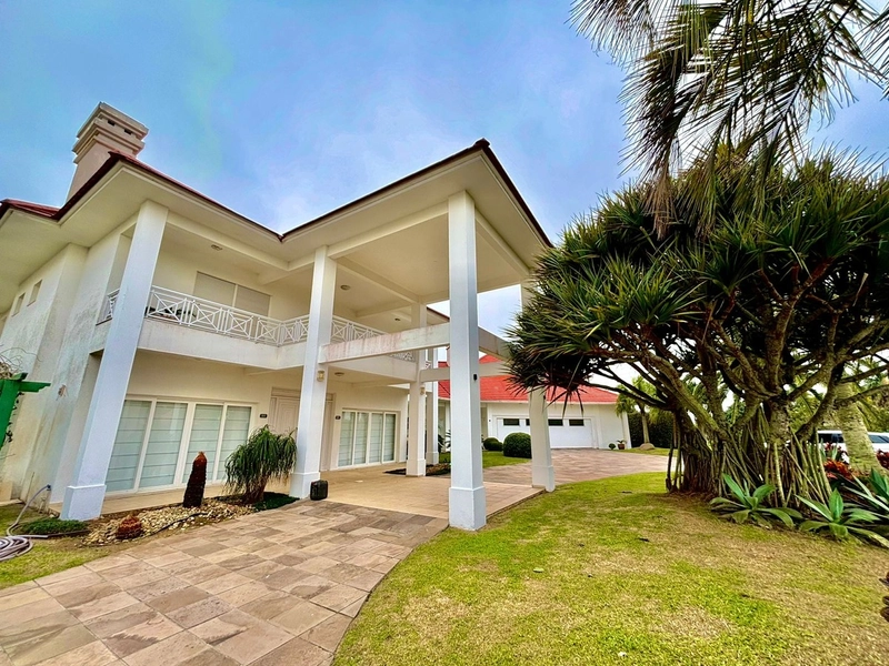 Casas em condomínio à venda em Xangri-Lá, Condomínio Green Village: 1ª foto da galeria de imagens do imóvel