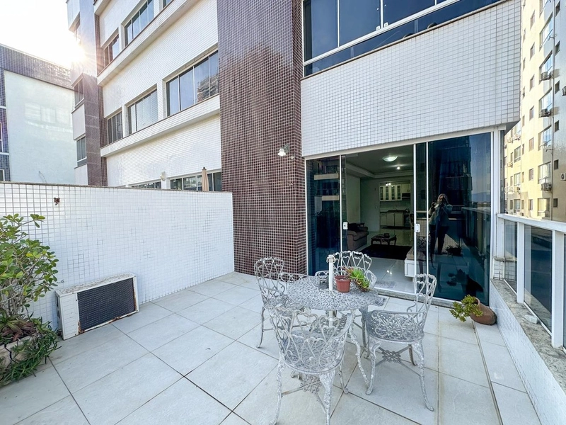 Apartamento 02 dormitórios com terraço Centro de Capão da Canoa: 1ª foto da galeria de imagens do imóvel