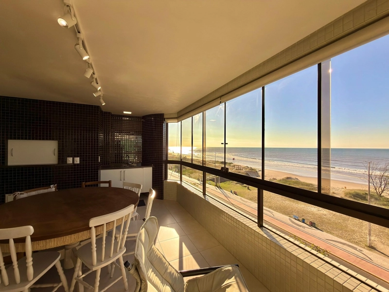 APARTAMENTO À BEIRA MAR !  COM VISTA INCRÍVEL PARA O MAR!: 12ª foto da galeria de imagens do imóvel