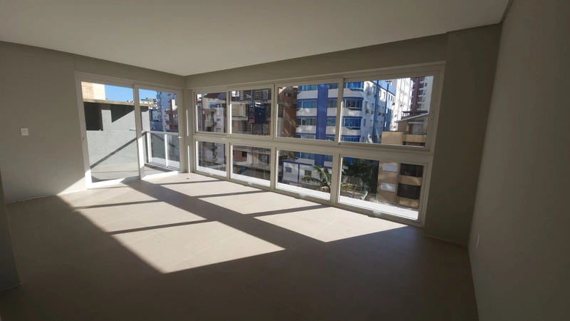 Apartamento de 3 Dormitórios com terraço ( Zona Nova ): 1ª foto da galeria de imagens do imóvel