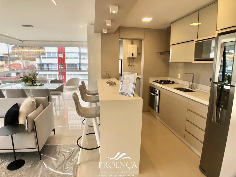 Apartamento 2 dormitórios frente Avenida e Vista Mar: 4ª foto da galeria de imagens do imóvel