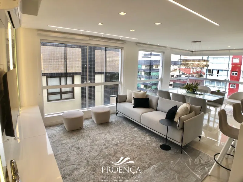 Apartamento 2 dormitórios frente Avenida e Vista Mar: 1ª foto da galeria de imagens do imóvel