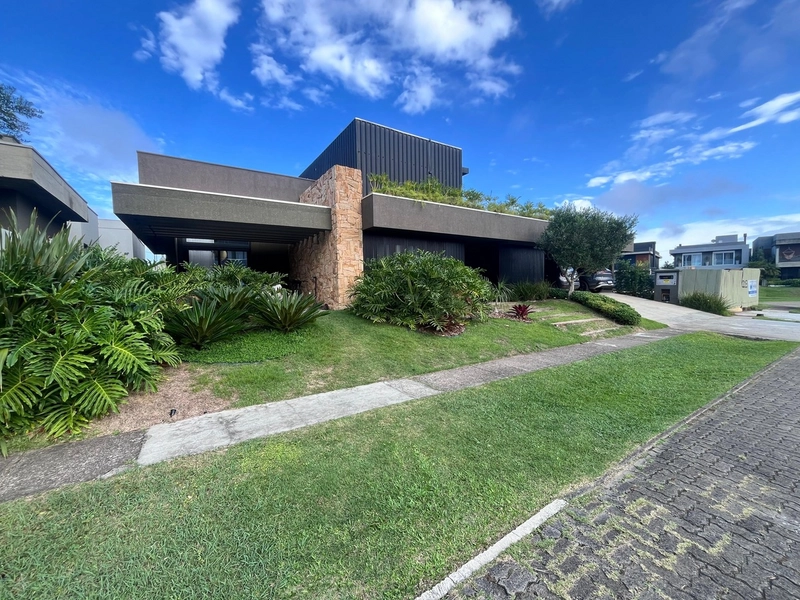 SOBRADO BEIRA DE LAGO CONDOMINIO FECHADO CAPÃO ILHAS RESORT: 2ª foto da galeria de imagens do imóvel
