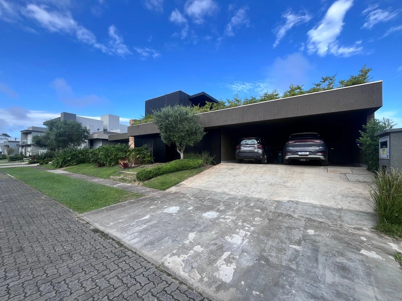 SOBRADO BEIRA DE LAGO CONDOMINIO FECHADO CAPÃO ILHAS RESORT: 1ª foto da galeria de imagens do imóvel