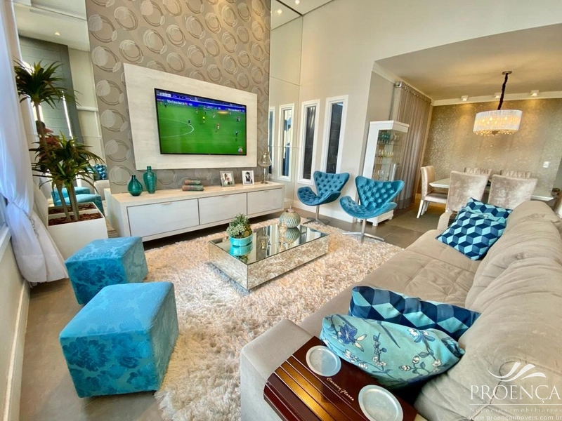 Casa 2 dormitórios sendo uma suíte,  próximo ao mar: 1ª foto da galeria de imagens do imóvel