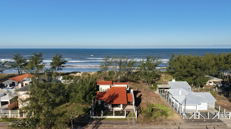 SOBRADO À VENDA COM VISTA  PARA O MAR: 2ª foto da galeria de imagens do imóvel
