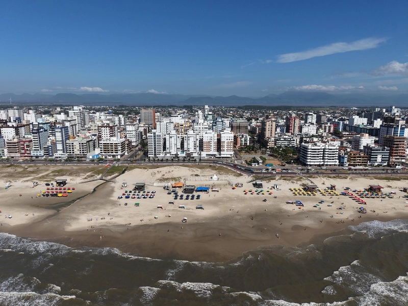 Apartamento com sacada de frente de 1 dormitório: 9ª foto da galeria de imagens do imóvel