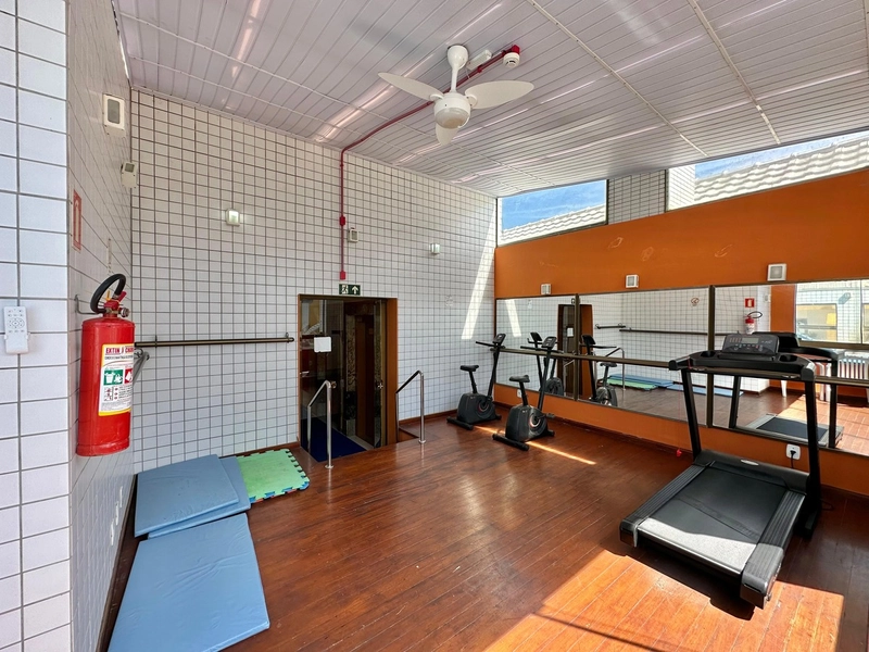 Apartamento com sacada de frente de 1 dormitório: 32ª foto da galeria de imagens do imóvel
