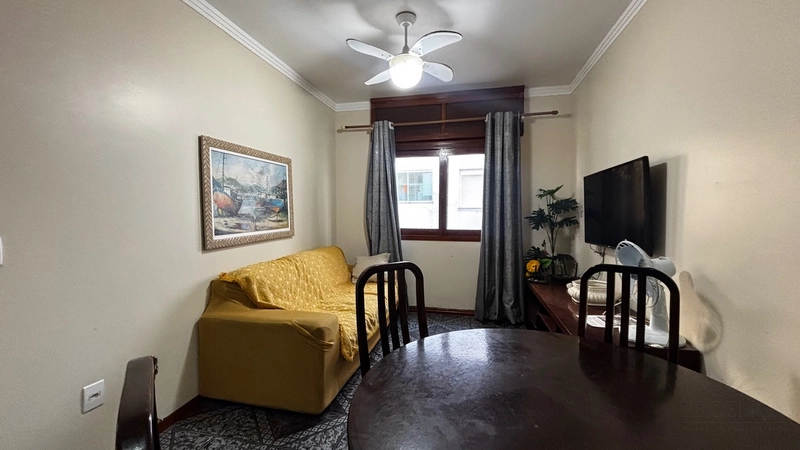 Excelente apartamento 01 dormitório meia quadra do mar Temporada: 2ª foto da galeria de imagens do imóvel