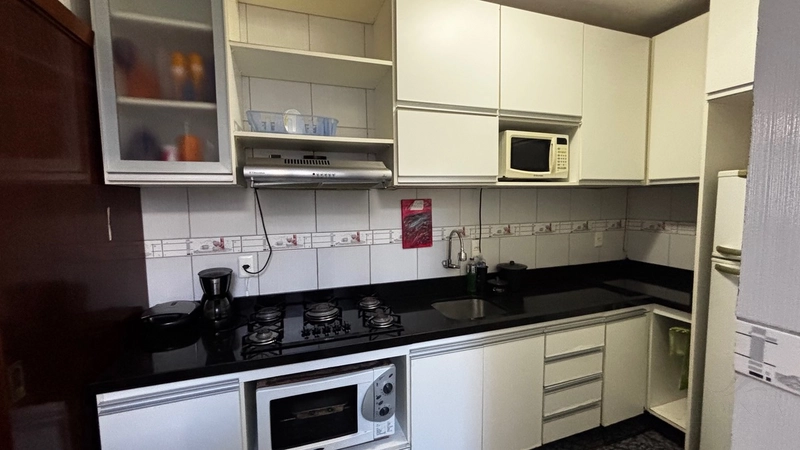 Excelente apartamento 01 dormitório meia quadra do mar Temporada: 5ª foto da galeria de imagens do imóvel