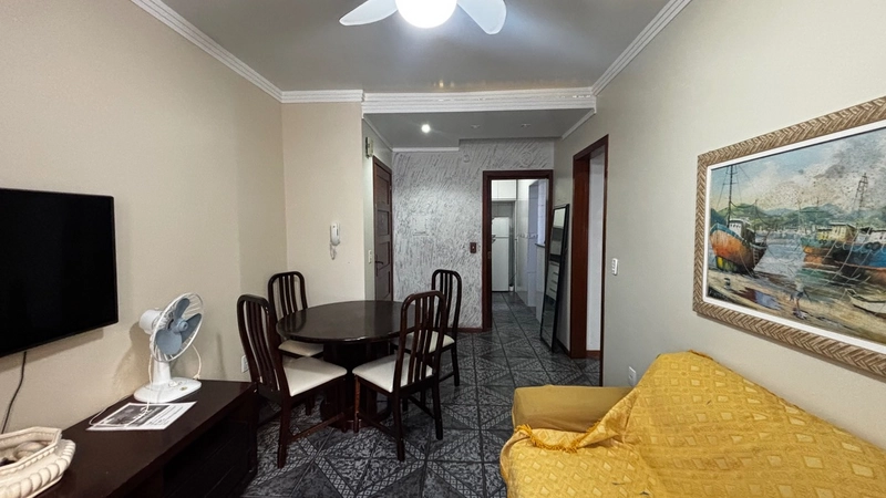 Excelente apartamento 01 dormitório meia quadra do mar Temporada: 3ª foto da galeria de imagens do imóvel