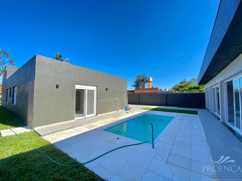 Casa térrea 5 suítes no Centro de Atlântida: 8ª foto da galeria de imagens do imóvel