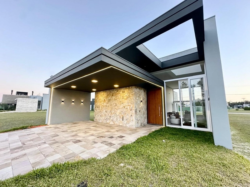 Casa a venda em Condomínio Terrasul na Praia de Arroio Teixeira !: 3ª foto da galeria de imagens do imóvel