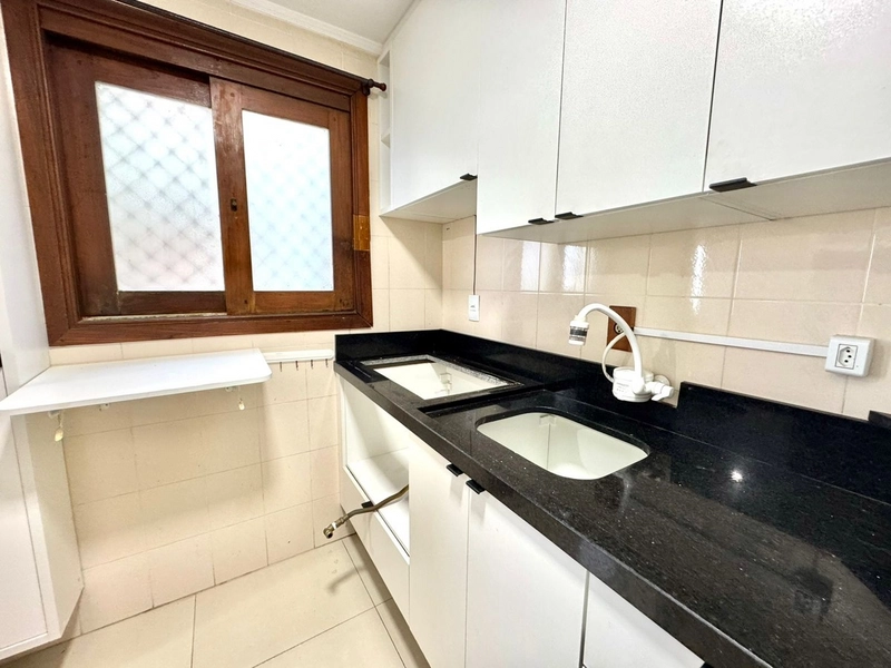 APARTAMENTO À VENDA COM VISTA ETERNA PARA O MAR: 4ª foto da galeria de imagens do imóvel