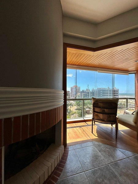 Apartamento 2 dormitórios, frente da Praça do Farol, em Capão da Canoa: 9ª foto da galeria de imagens do imóvel