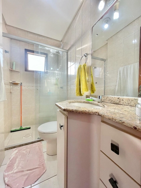 Apartamento 2 dorms., box+depósito,entre as Praças Bassani e Tiaraju!: 1ª foto da galeria de imagens do imóvel