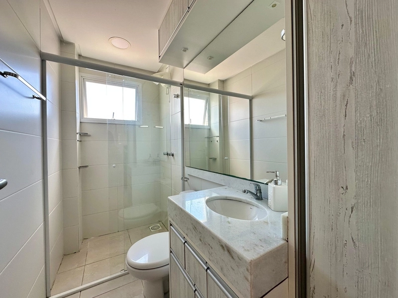 APARTAMENTO DE FRENTE - APENAS 1 QUADRAS DO MAR: 8ª foto da galeria de imagens do imóvel