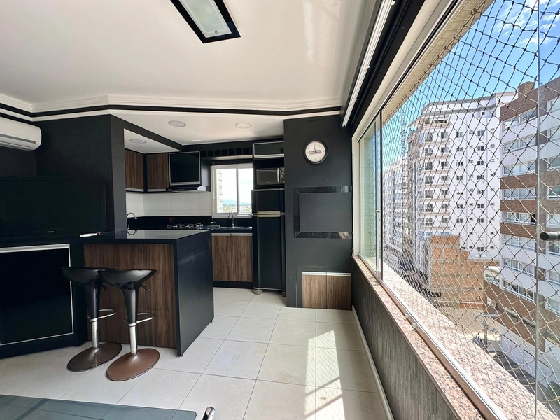 APARTAMENTO DE FRENTE - APENAS 1 QUADRAS DO MAR: 12ª foto da galeria de imagens do imóvel