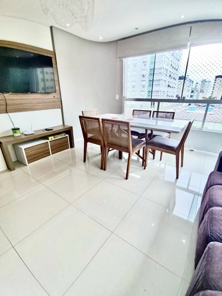 Apartamento de frente, 3 dormitórios, mobiliado, Zona Nova: 8ª foto da galeria de imagens do imóvel