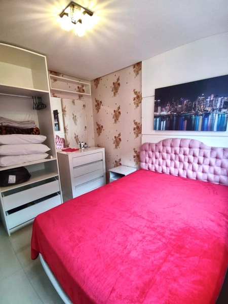 Apartamento de frente, 3 dormitórios, mobiliado, Zona Nova: 4ª foto da galeria de imagens do imóvel