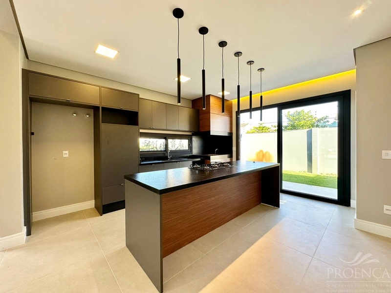 CASA TÉRREA DE CONDOMÍNIO EM XANGRI-LÁ.: 6ª foto da galeria de imagens do imóvel
