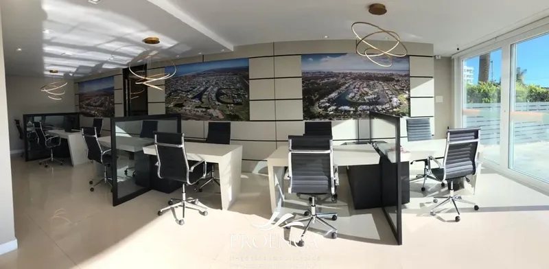 Sala comercial, Loja finamente mobiliada e decorada.: 3ª foto da galeria de imagens do imóvel