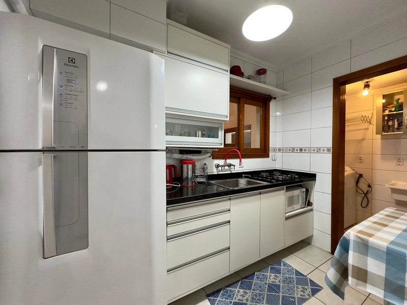 Apartamento 2 dormitórios no Centro de Capão da Canoa: 1ª foto da galeria de imagens do imóvel