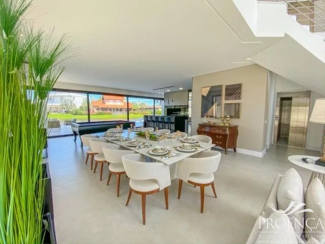 Excelente Sobrado 6 suítes, Beira Lago, Condomínio Xangri-lá.: 5ª foto da galeria de imagens do imóvel