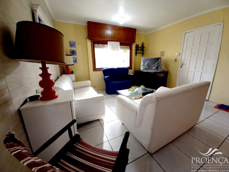 Duplex 4 dormitórios sendo 1 suíte, amplo pátio na frente: 4ª foto da galeria de imagens do imóvel
