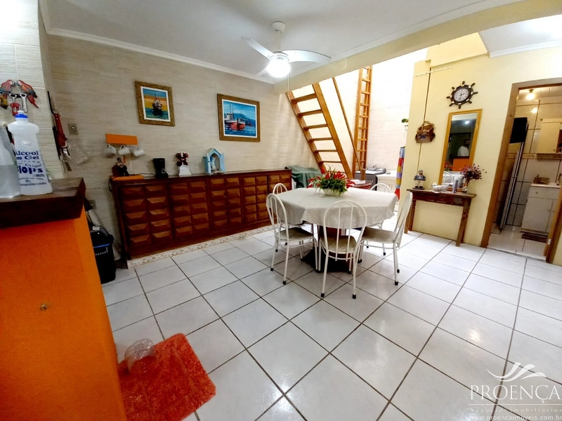Duplex 4 dormitórios sendo 1 suíte, amplo pátio na frente: 20ª foto da galeria de imagens do imóvel