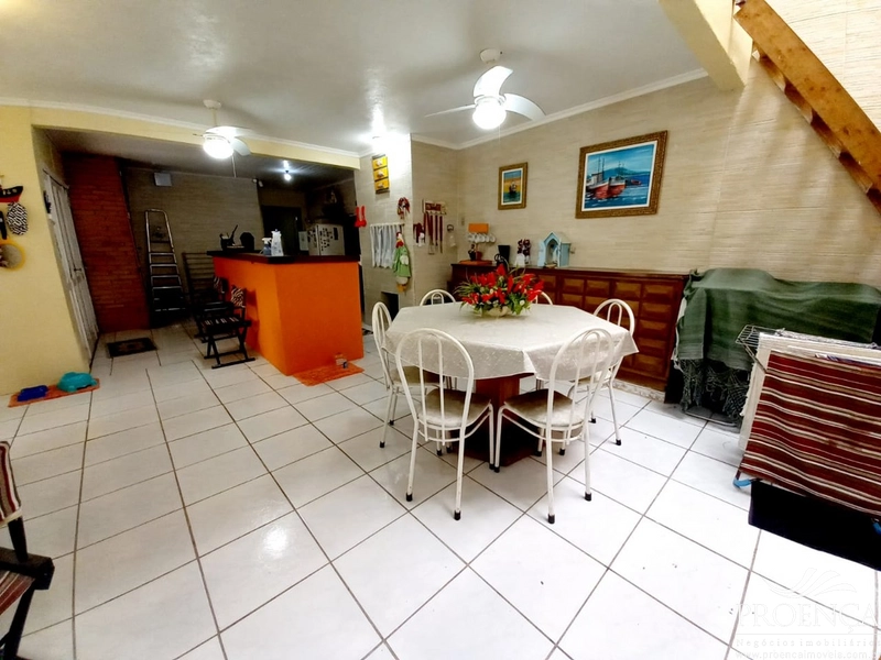 Duplex 4 dormitórios sendo 1 suíte, amplo pátio na frente: 19ª foto da galeria de imagens do imóvel
