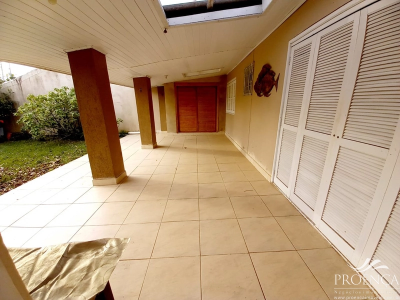 Duplex 4 dormitórios sendo 1 suíte, amplo pátio na frente: 24ª foto da galeria de imagens do imóvel