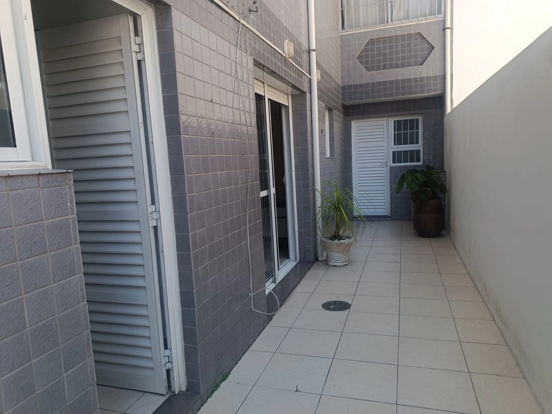 Apartamento térreo de 03 dormitórios com terraço: 14ª foto da galeria de imagens do imóvel