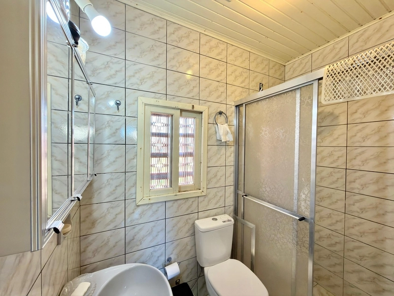 CASA A VENDA EM ATLÂNTIDA/XANGRI-LÁ e 06 APTOS AOS FUNDOS: 33ª foto da galeria de imagens do imóvel