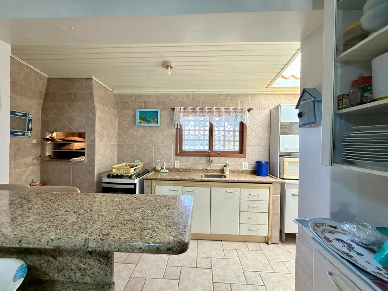 CASA A VENDA EM ATLÂNTIDA/XANGRI-LÁ e 06 APTOS AOS FUNDOS: 36ª foto da galeria de imagens do imóvel