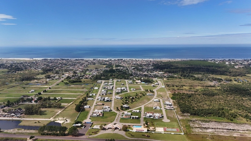 Casa a venda em Condomínio fechado na Praia de Arroio Teixeira !: 3ª foto da galeria de imagens do imóvel