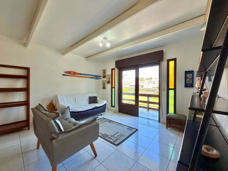 APARTAMENTO À VENDA DE FRENTE PARA A PRAÇA: 1ª foto da galeria de imagens do imóvel