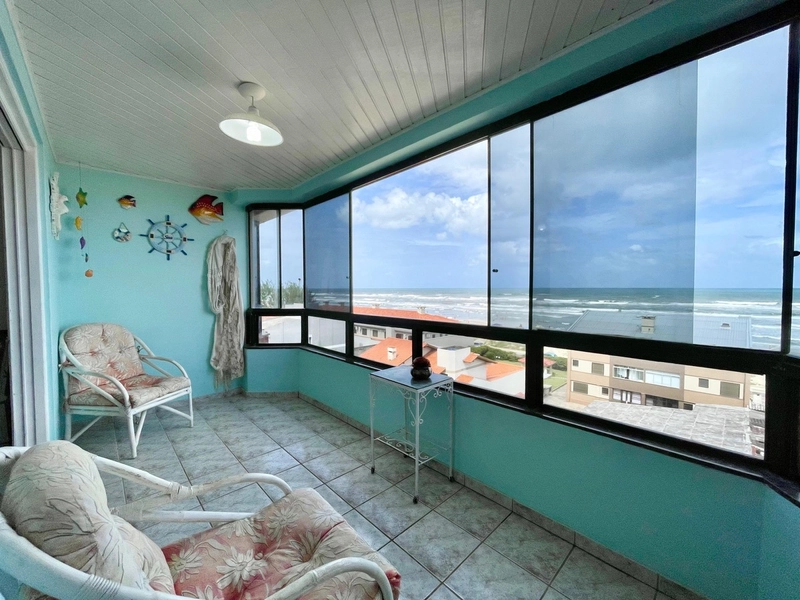 Apartamento com 02 Dormitórios na beira mar de Capão da Canoa: 2ª foto da galeria de imagens do imóvel