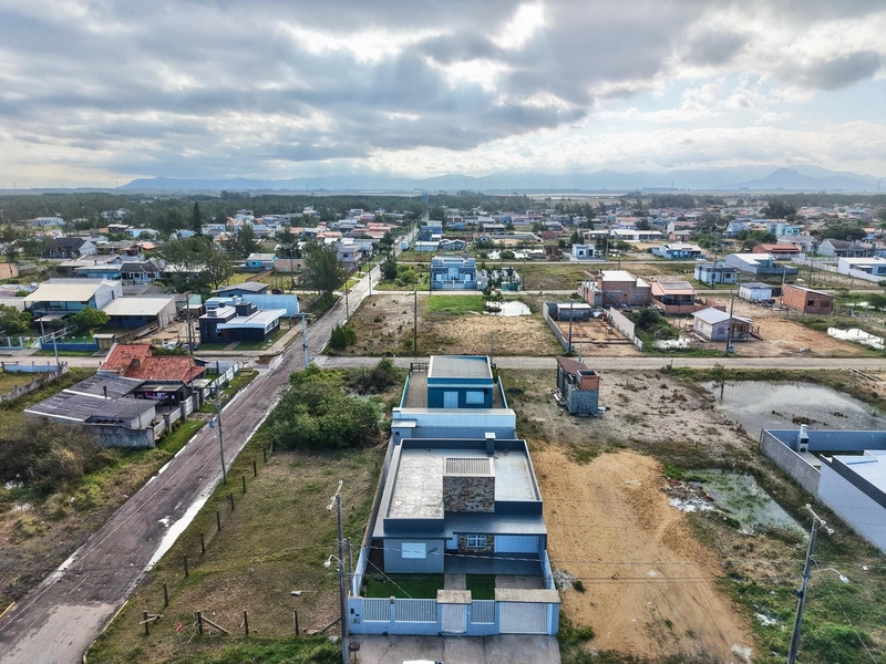 CASA COM PISCINA EM ATLÂNTIDA SUL !!: 8ª foto da galeria de imagens do imóvel