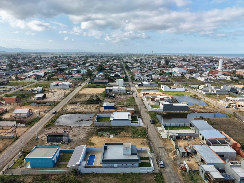 CASA COM PISCINA EM ATLÂNTIDA SUL !!: 3ª foto da galeria de imagens do imóvel
